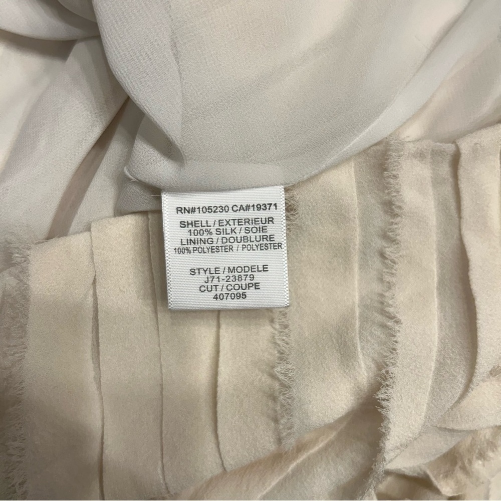 Joie 100% Silk Cream Pleated Blouse, Sz XS, Raw Edges, Lined Top - Picture 8 of 9